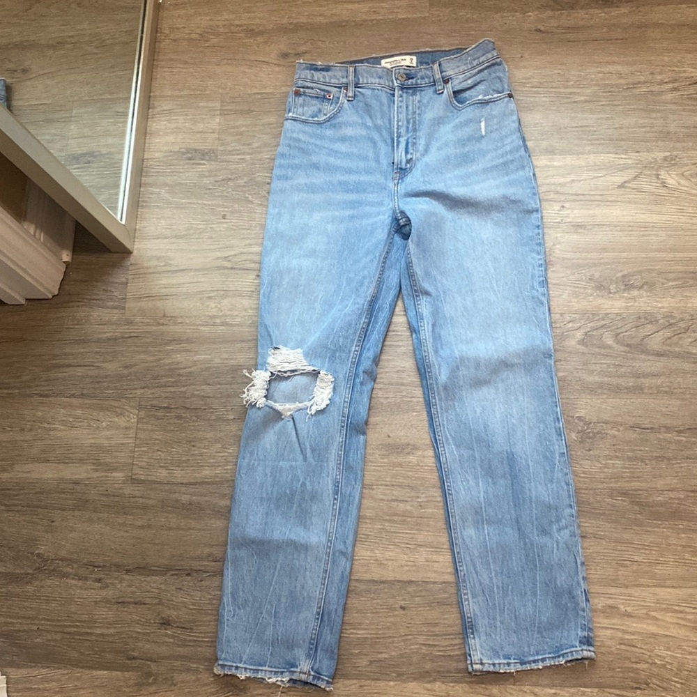 Abercrombie 90s straight ultra high rise, size 6/28